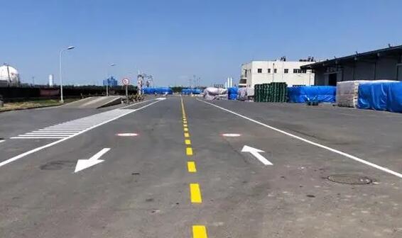 宿遷廠區(qū)道路劃線哪里便宜？找飛揚(yáng)市政