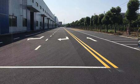 昆山廠區(qū)道路劃線多少錢？找飛揚(yáng)市政價格合理