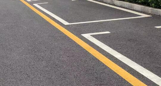 蘇州車位劃線全包服務(wù) 選擇飛揚(yáng)，提升停車場(chǎng)品質(zhì)